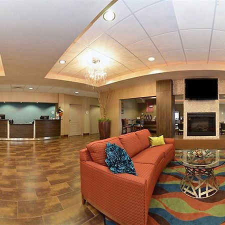 Junction City Inn & Suites Bilik gambar