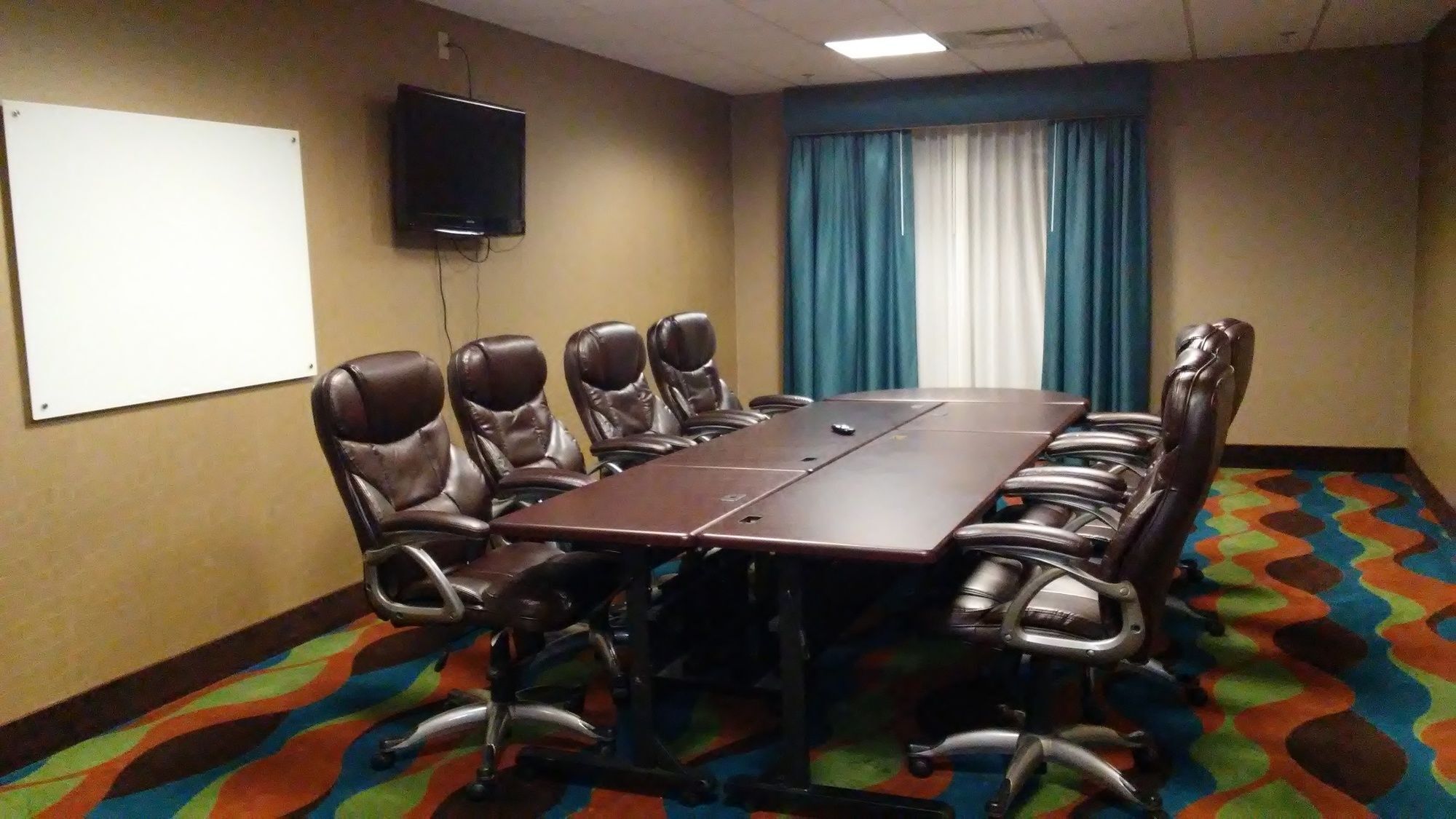 Junction City Inn & Suites Luaran gambar